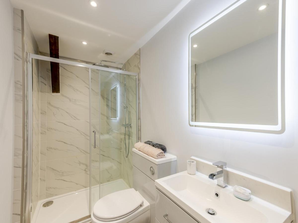 Pass The Keys Dahlia Contemporary Town Centre Apartment Shrewsbury Exteriör bild